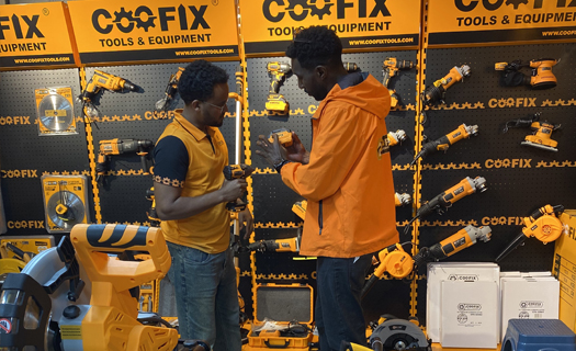 COOFIX 提供上门售后支持，以增强客户信任。